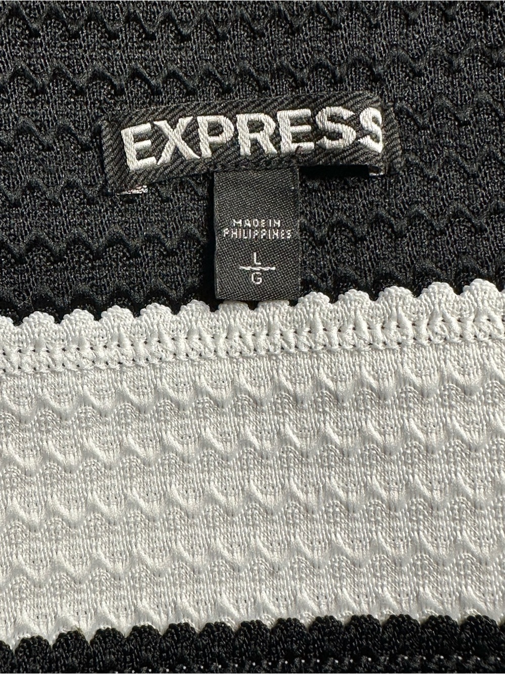 Express Skirt Women’s Sz L Black White Stripe Textured Knit Pencil Midi Bodycon - Picture 9 of 9